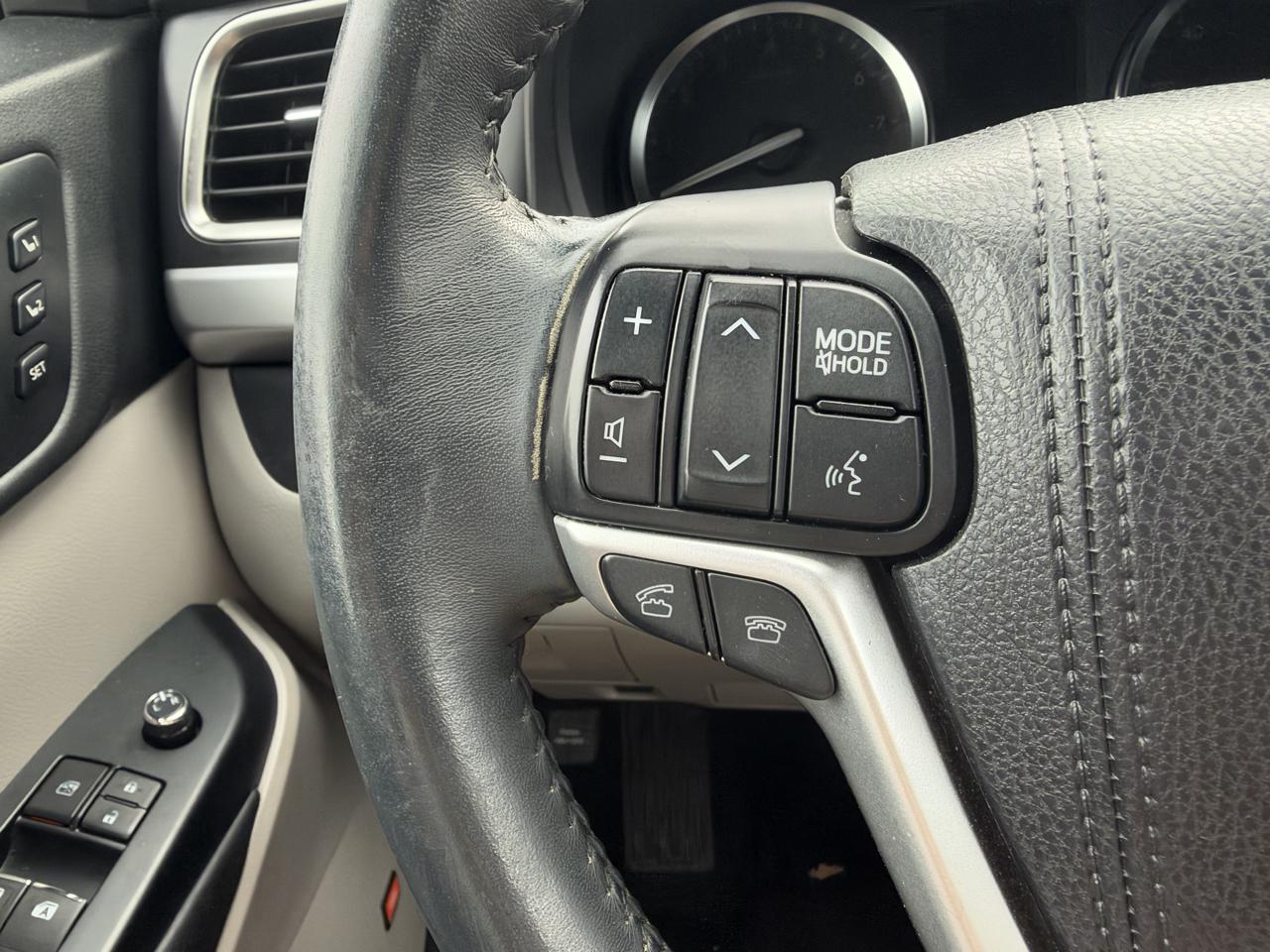 Toyota Highlander Limited AWD V6 2016