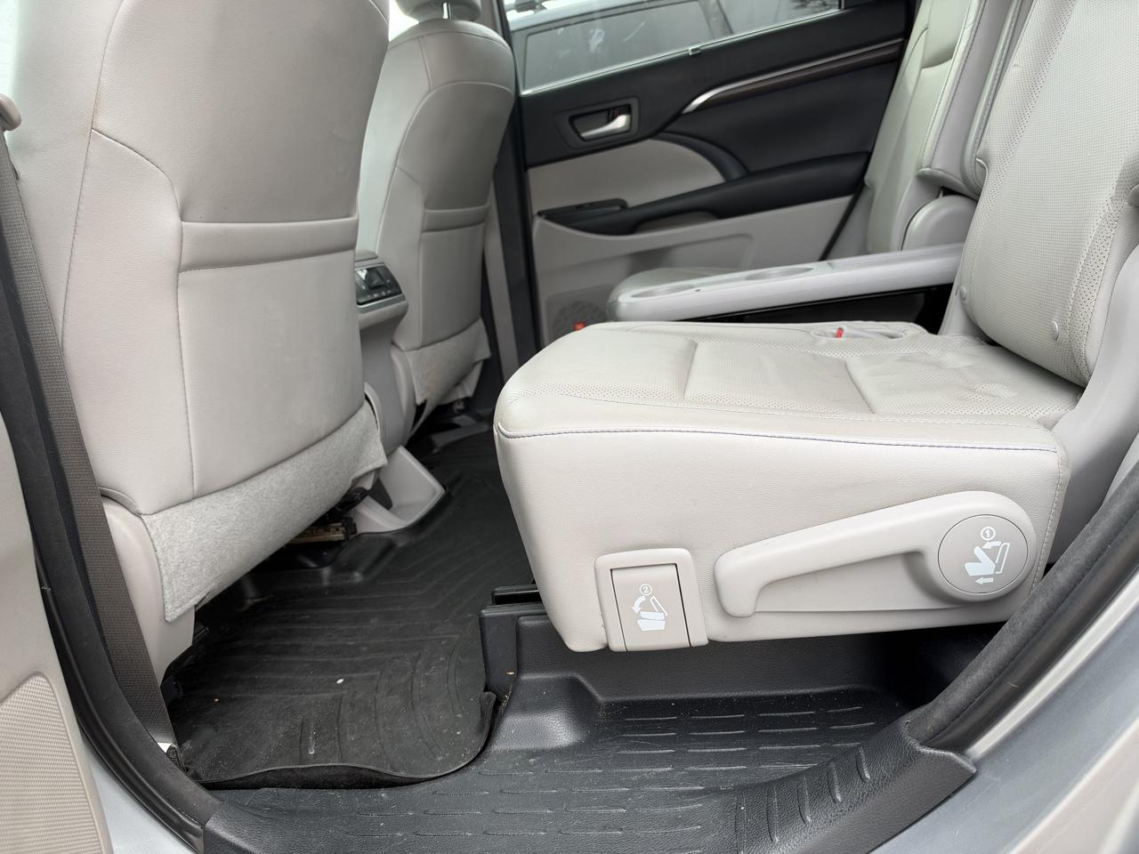 Toyota Highlander Limited AWD V6 2016