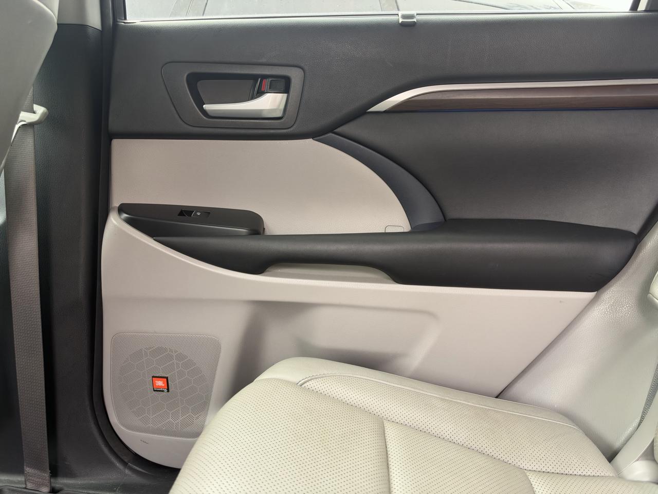 Toyota Highlander Limited AWD V6 2016