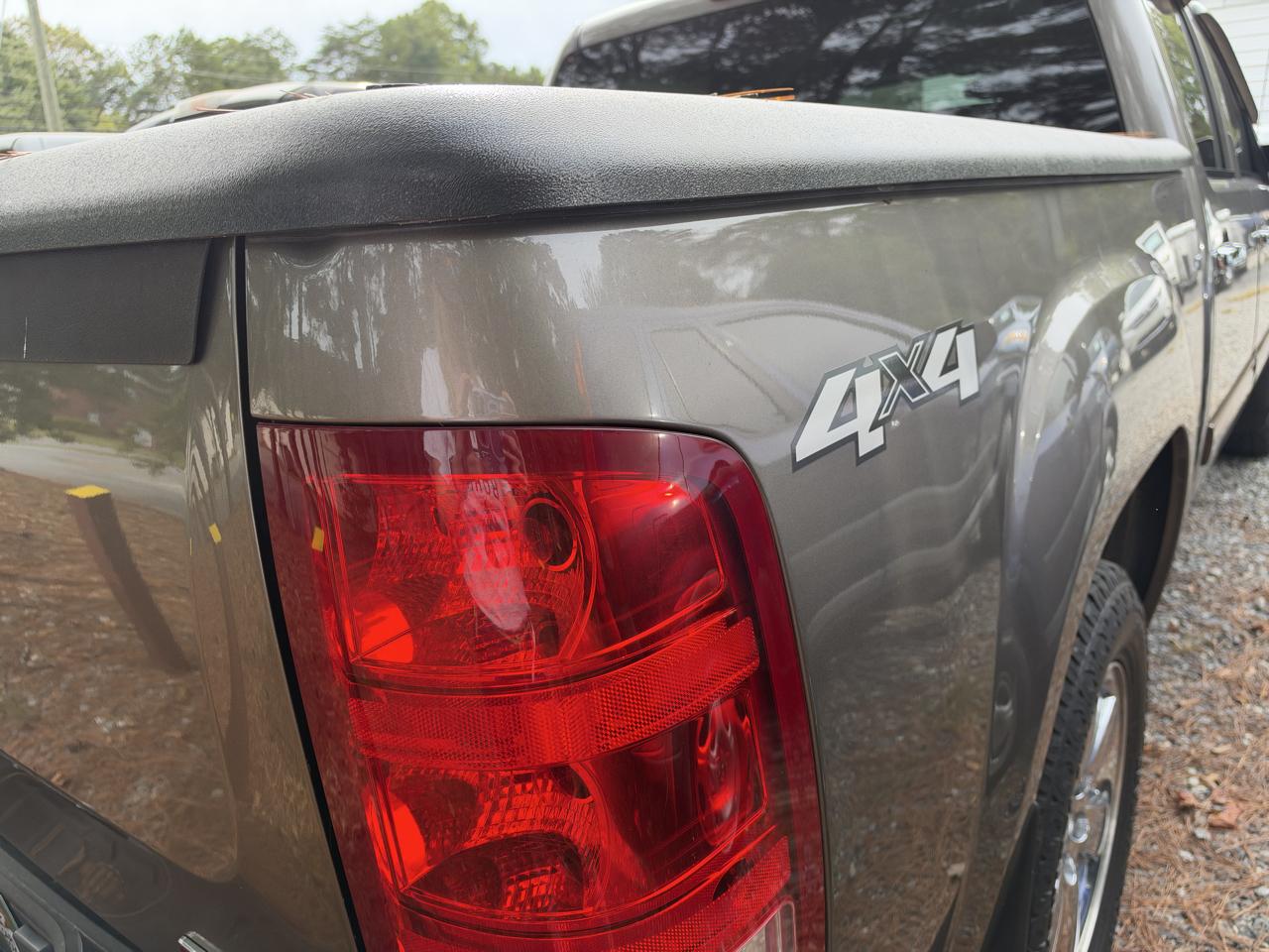 GMC Sierra 1500 SLE Crew Cab 4WD 2013