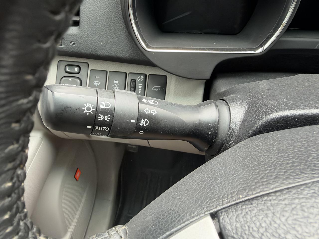 Toyota Highlander Limited 2WD 2012
