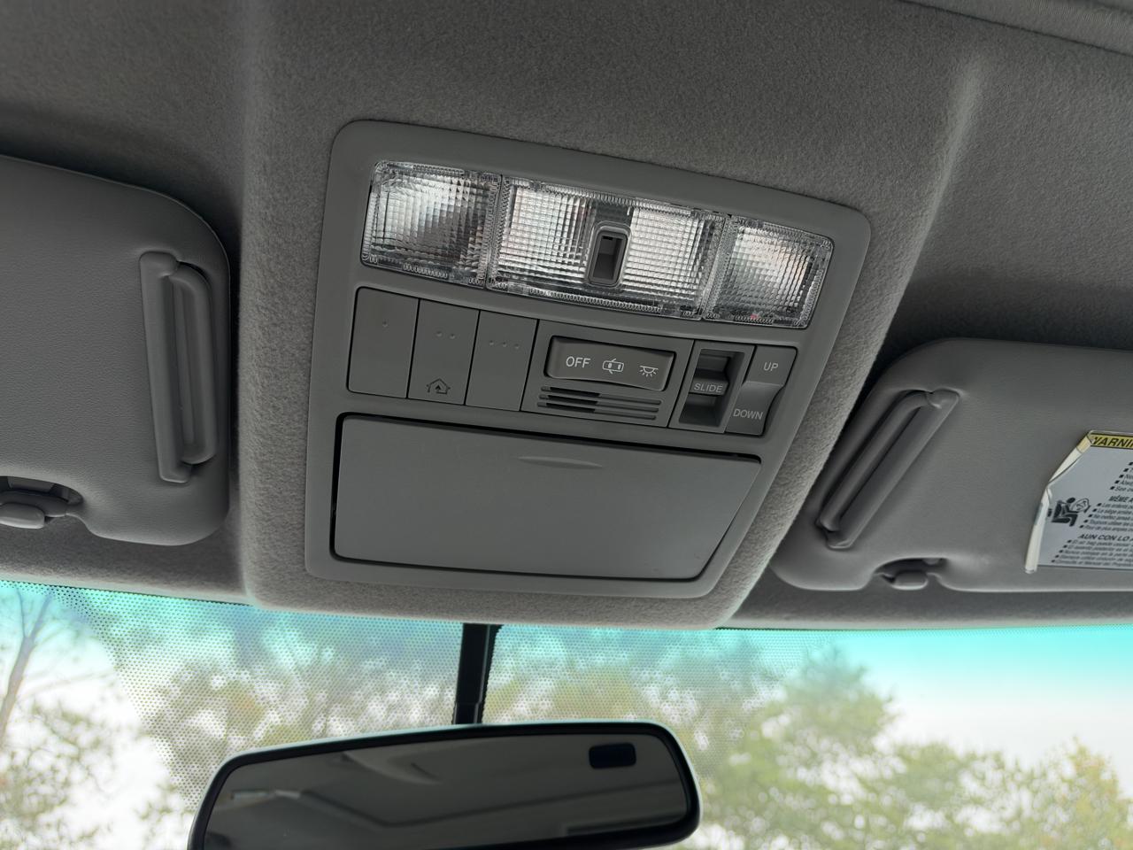Toyota Highlander Limited 2WD 2012