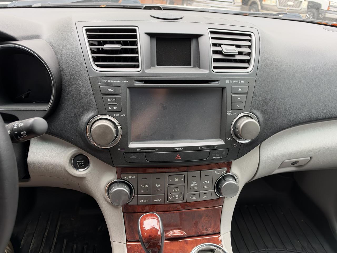 Toyota Highlander Limited 2WD 2012