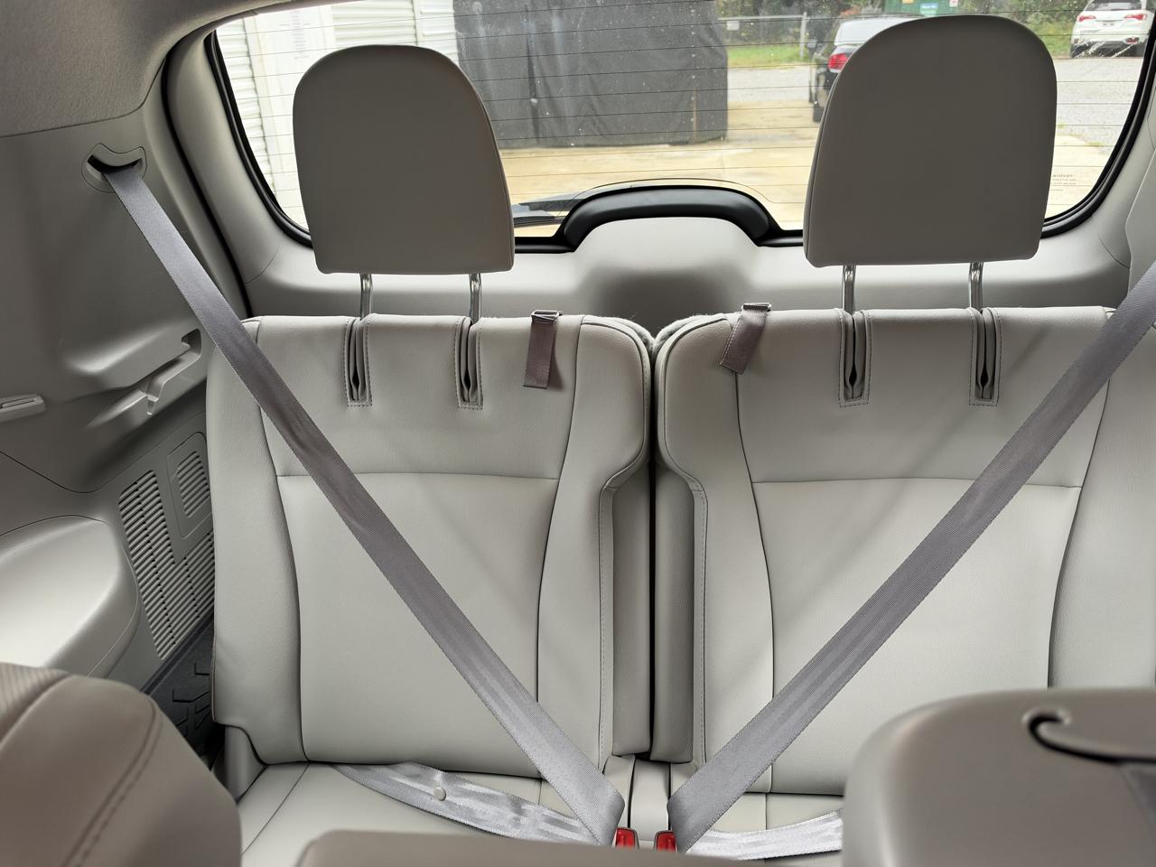 Toyota Highlander Limited 2WD 2012