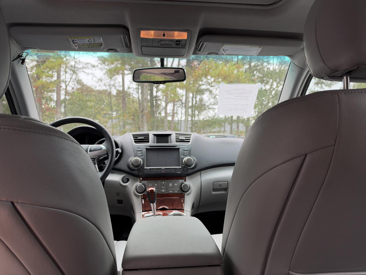 Toyota Highlander Limited 2WD 2012