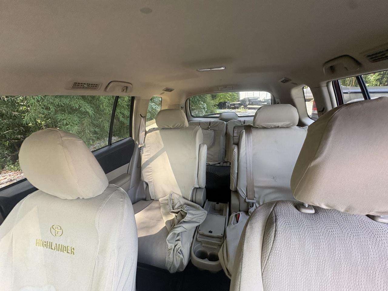 Toyota Highlander Base 2WD V6 2013