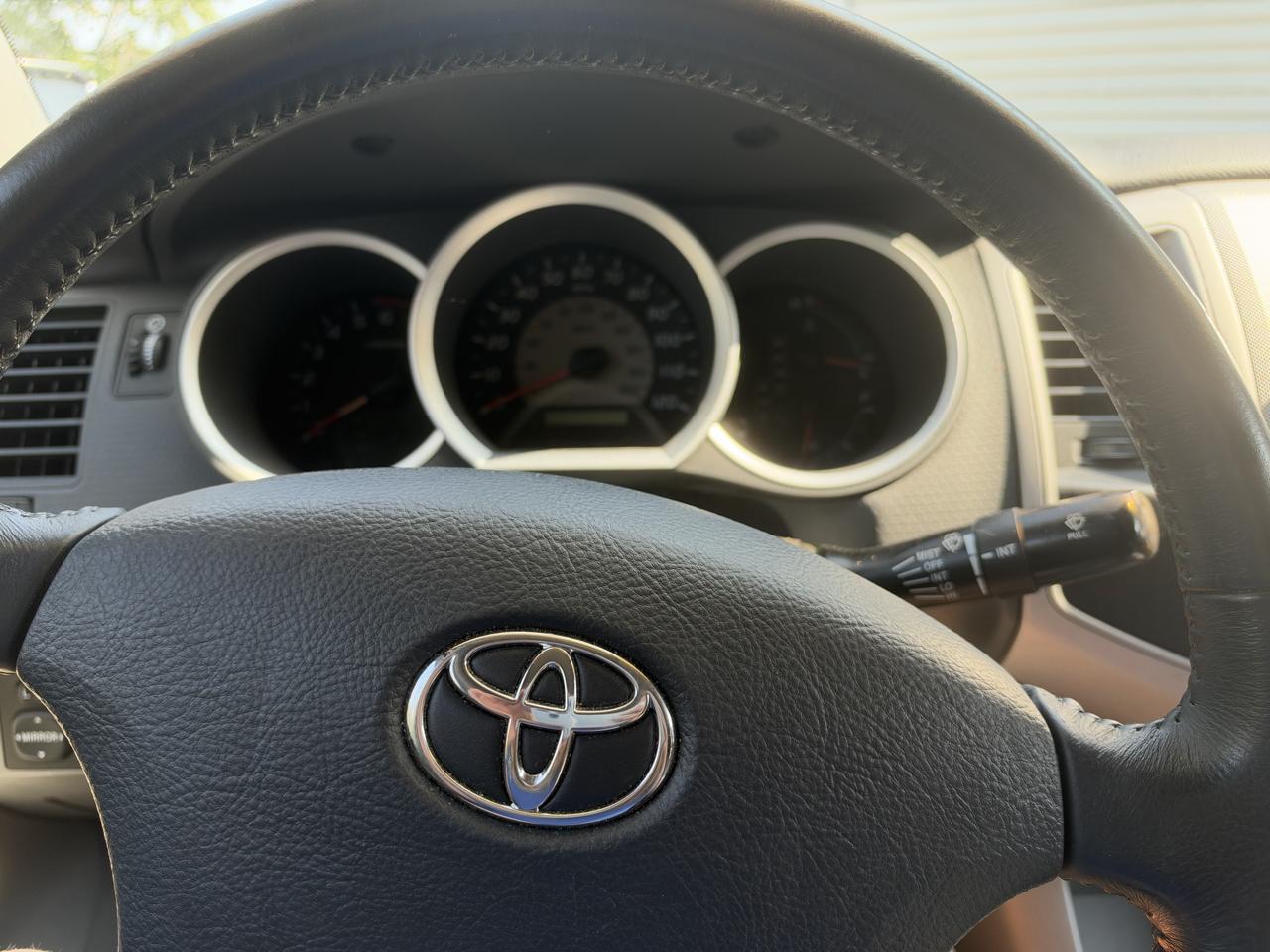 Toyota Tacoma PreRunner Double Cab V6 Auto 2WD 2007