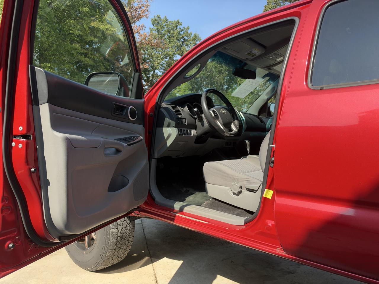 Toyota Tacoma PreRunner Double Cab V6 Auto 2WD 2013