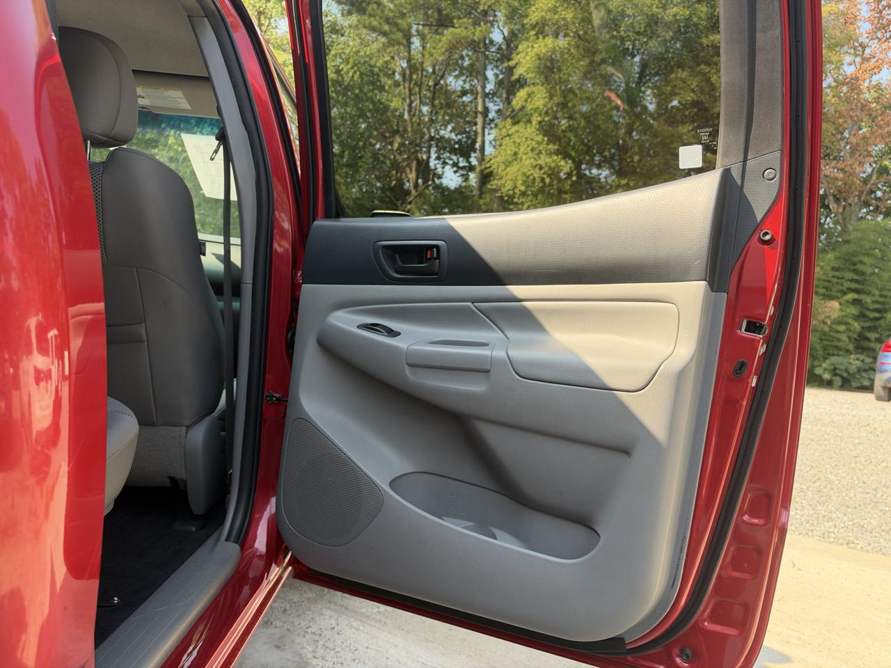 Toyota Tacoma PreRunner Double Cab V6 Auto 2WD 2013
