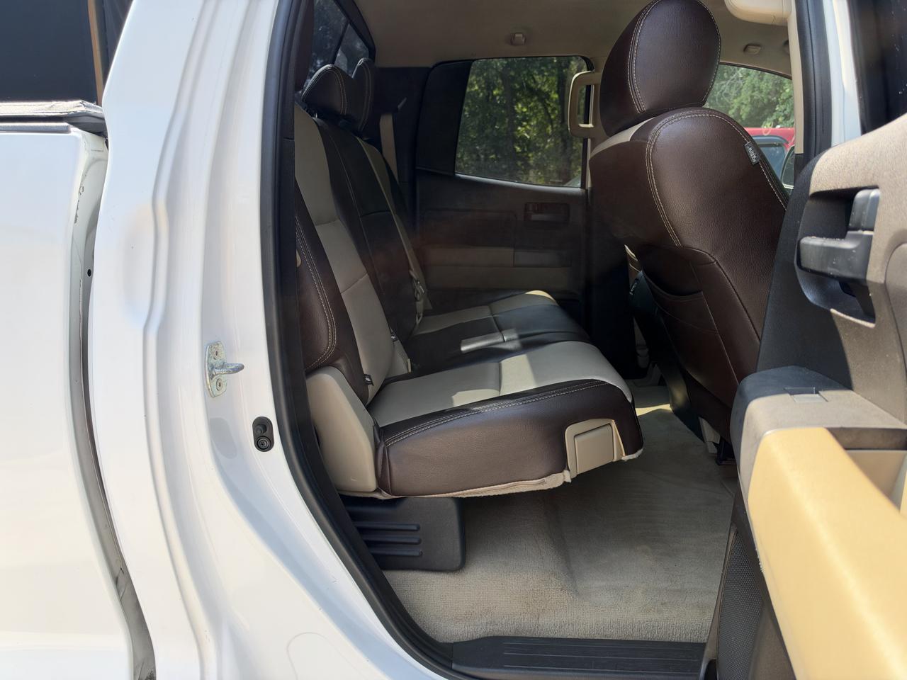 Toyota Tundra Tundra-Grade Double Cab 4.6L 2WD 2011