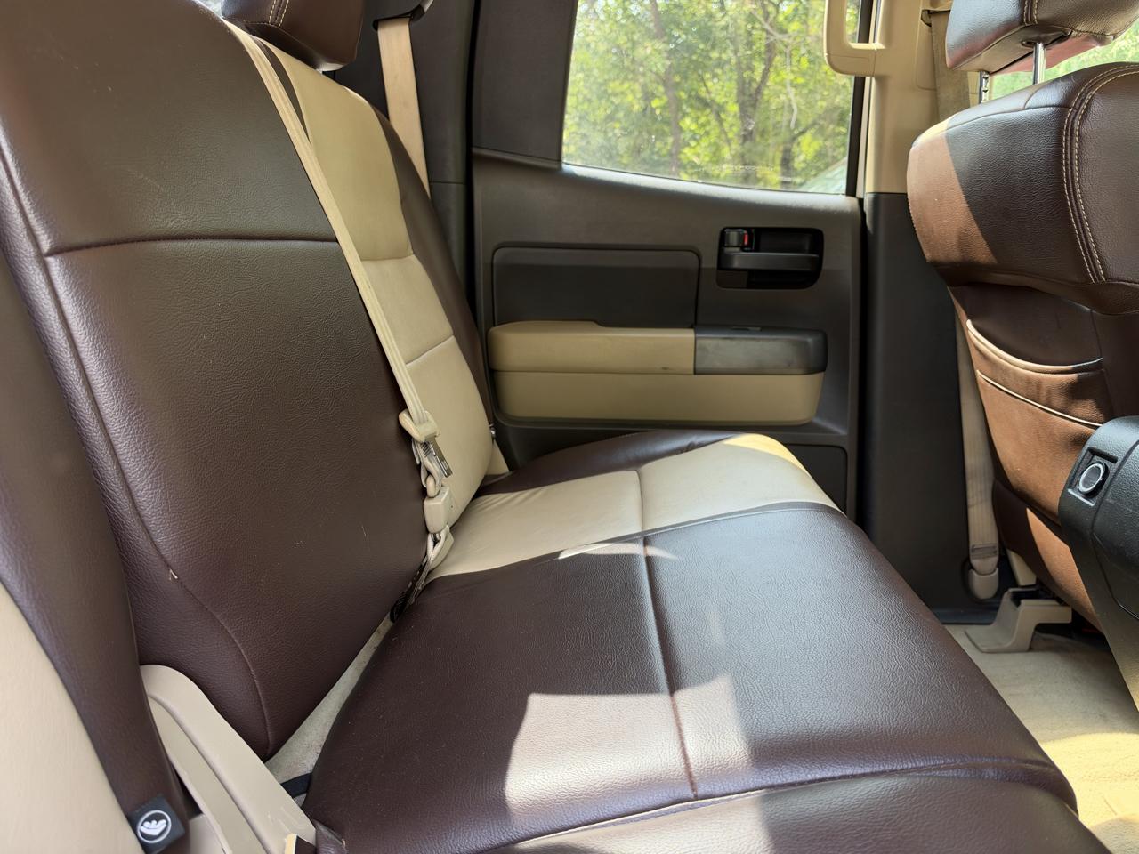 Toyota Tundra Tundra-Grade Double Cab 4.6L 2WD 2011