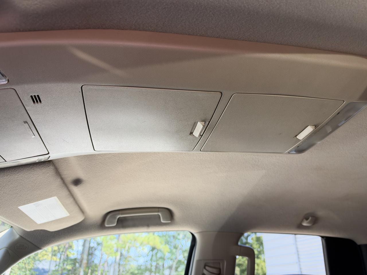 Toyota Tundra Tundra-Grade Double Cab 4.6L 2WD 2011