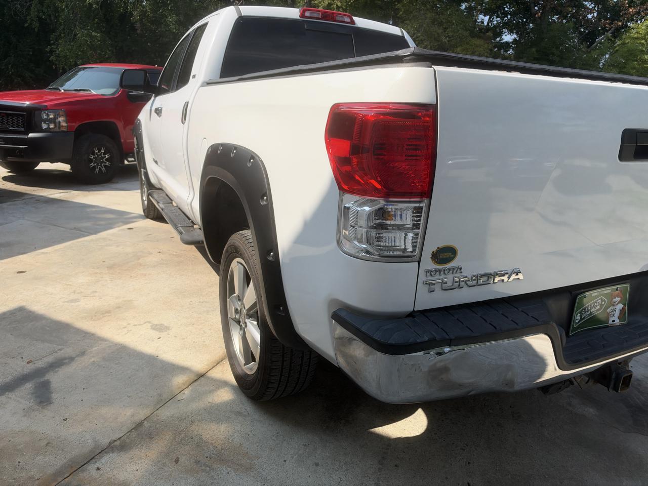 Toyota Tundra Tundra-Grade Double Cab 4.6L 2WD 2011