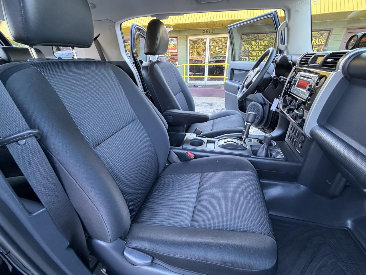 Toyota FJ Cruiser 4WD MT 2014