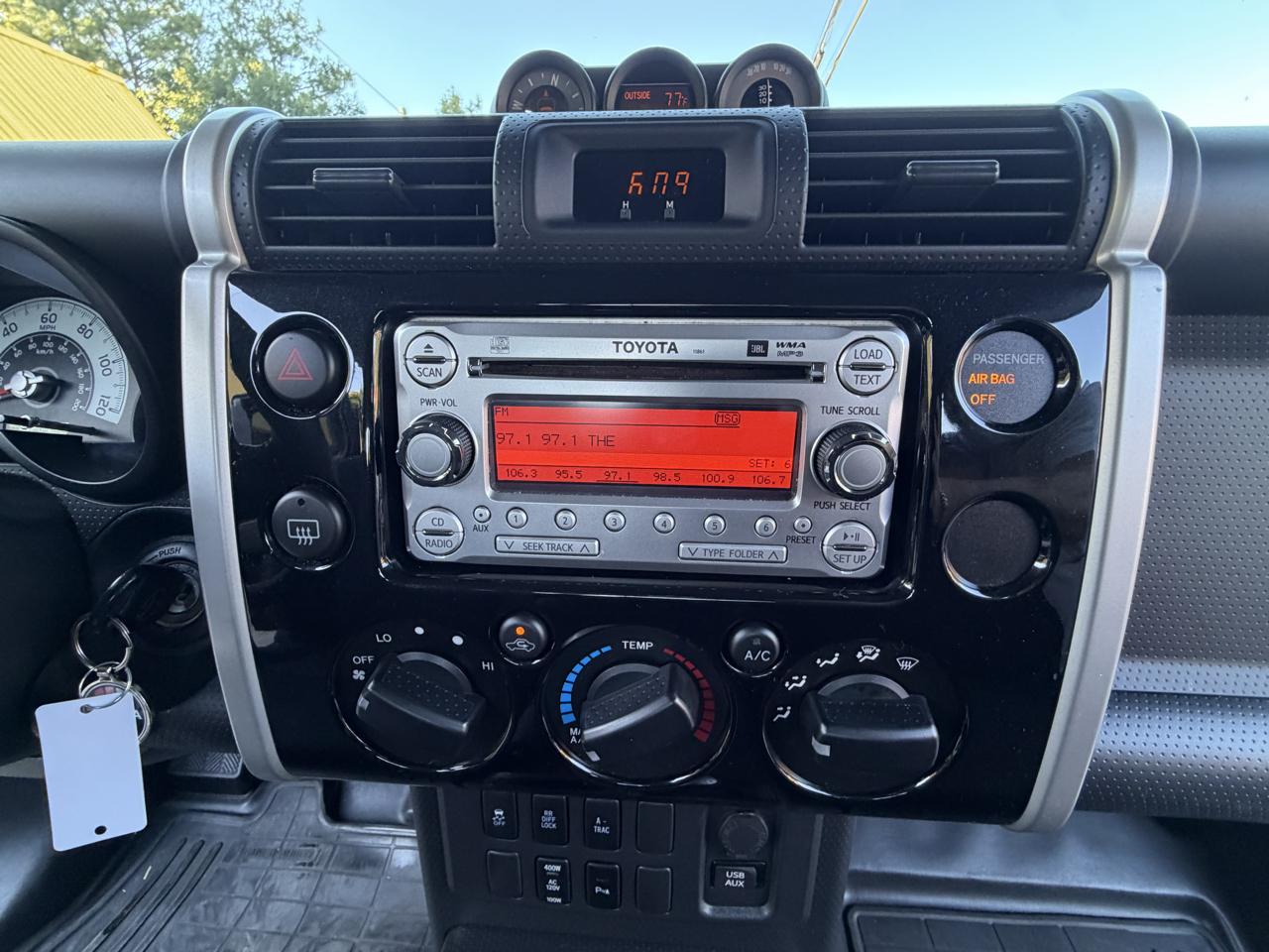 Toyota FJ Cruiser 4WD MT 2014