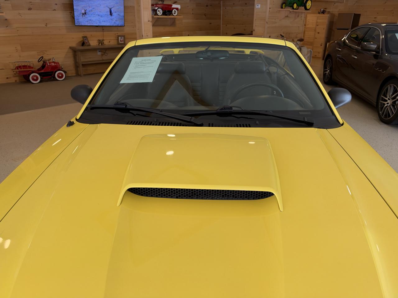 Ford Mustang GT Deluxe Convertible 2001