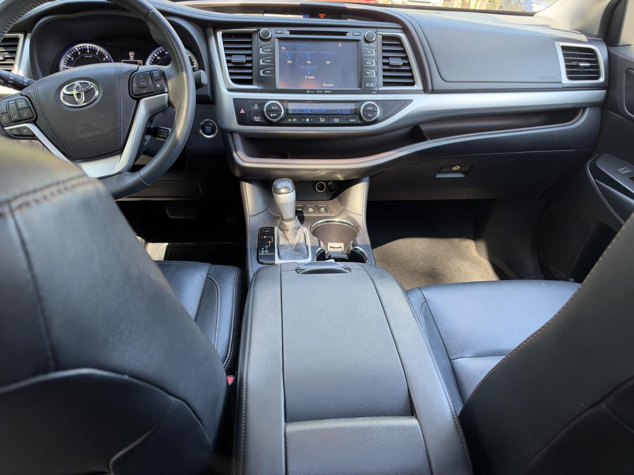 Toyota Highlander XLE AWD V6 2016