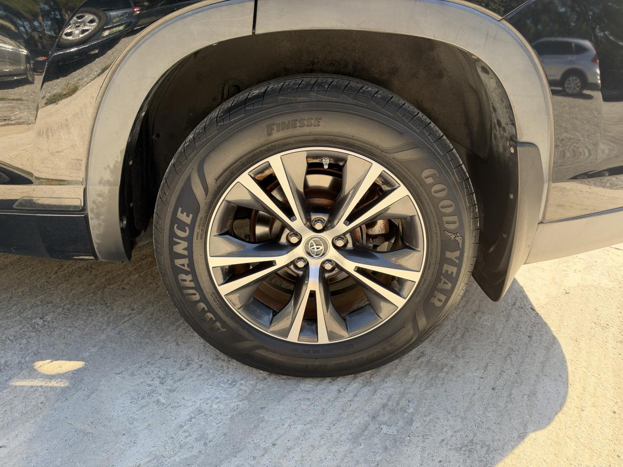 Toyota Highlander XLE AWD V6 2016