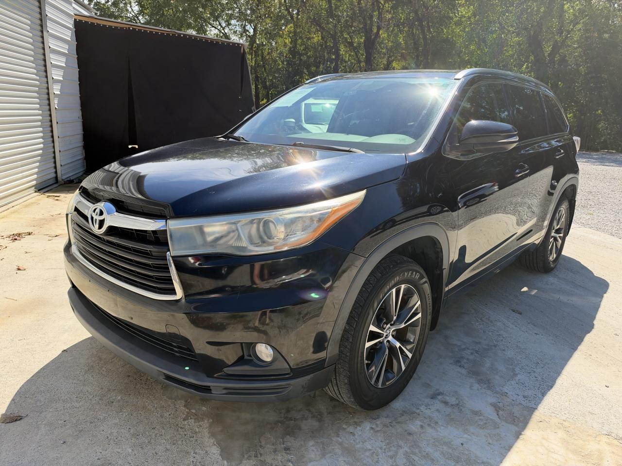 Toyota Highlander XLE AWD V6 2016