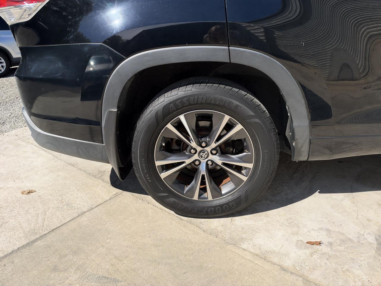 Toyota Highlander XLE AWD V6 2016