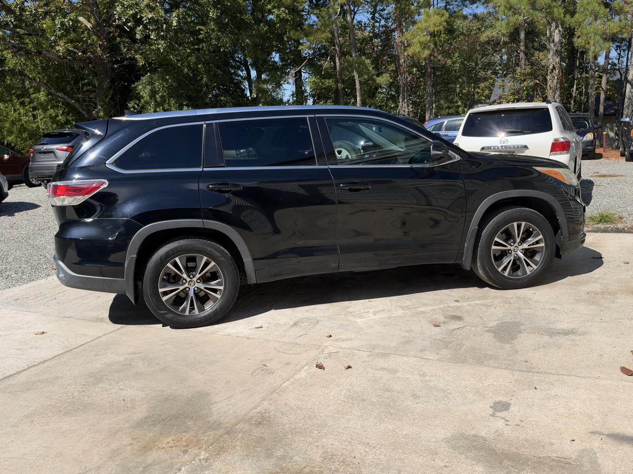Toyota Highlander XLE AWD V6 2016