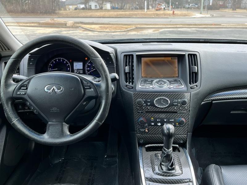 Infiniti G37X AT Sport 2012