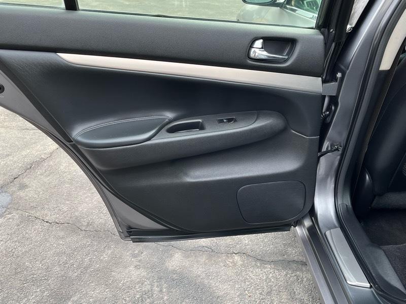 Infiniti G37X AT Sport 2012