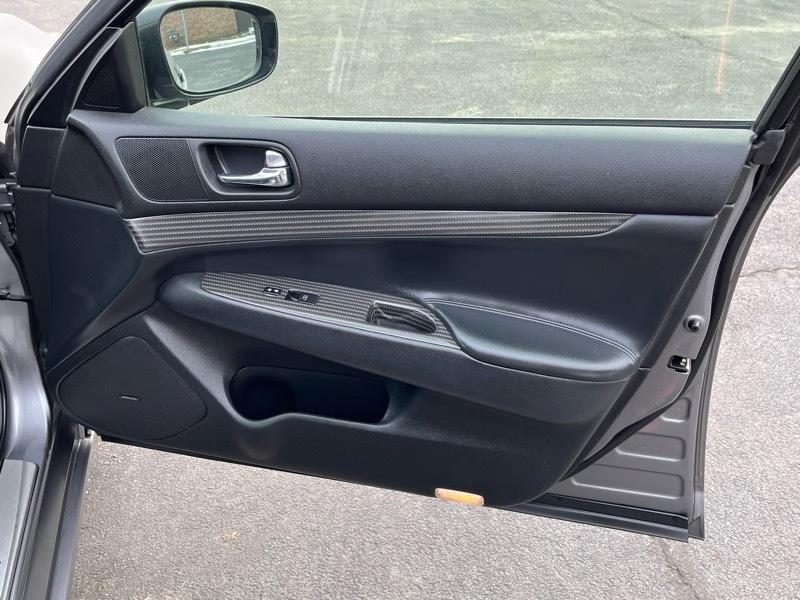 Infiniti G37X AT Sport 2012