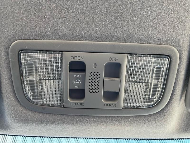 Honda Civic EX Coupe 5-Speed AT 2012