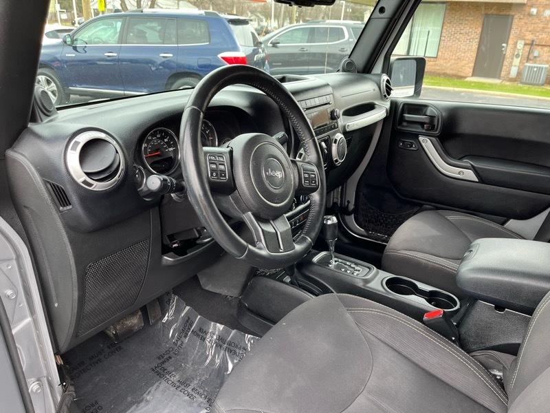 Jeep Wrangler Unlimited Sahara 4WD 2014