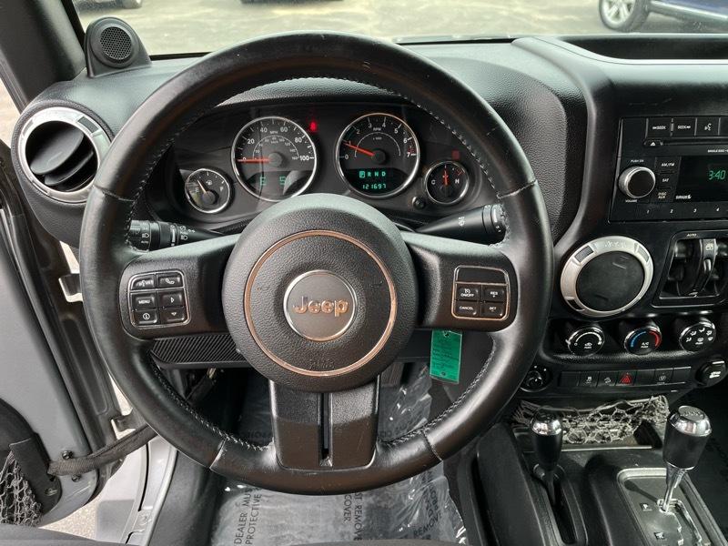 Jeep Wrangler Unlimited Sahara 4WD 2014