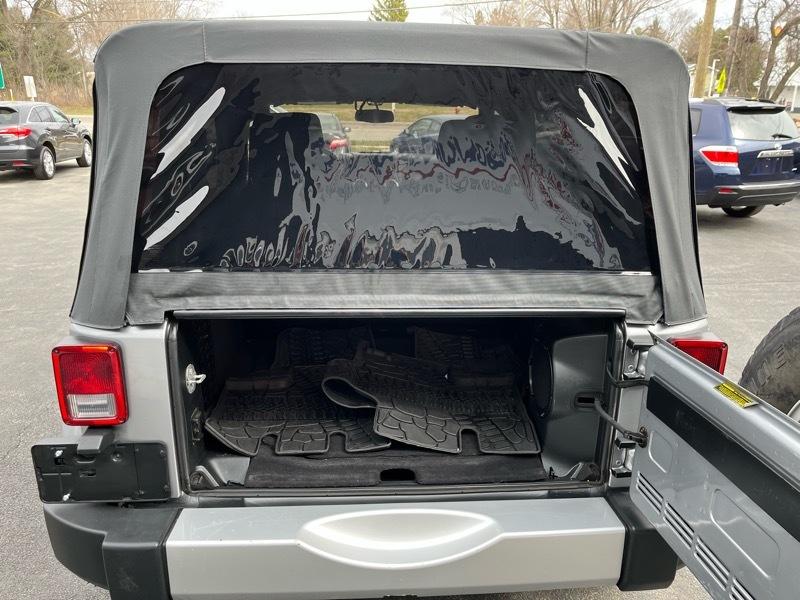 Jeep Wrangler Unlimited Sahara 4WD 2014