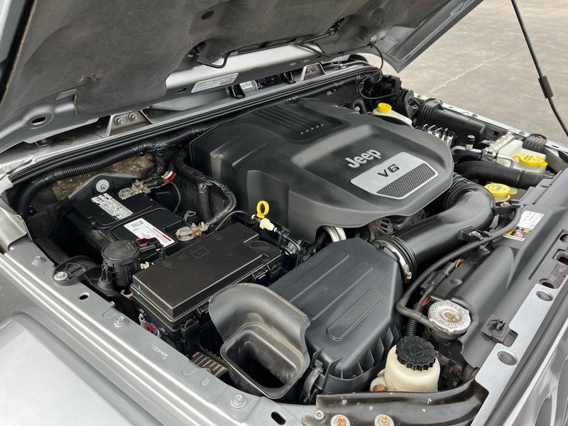 Jeep Wrangler Unlimited Sahara 4WD 2014