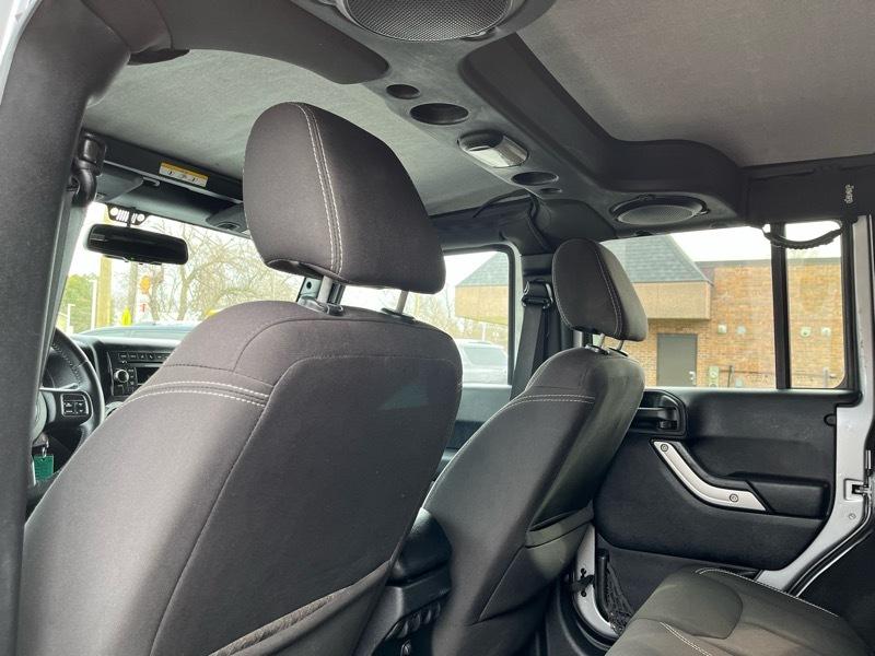 Jeep Wrangler Unlimited Sahara 4WD 2014