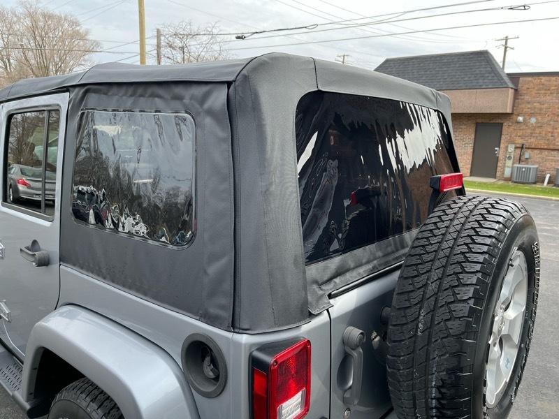 Jeep Wrangler Unlimited Sahara 4WD 2014