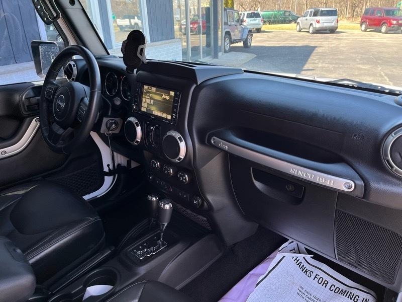 Jeep Wrangler Unlimited Sahara 4WD 2016