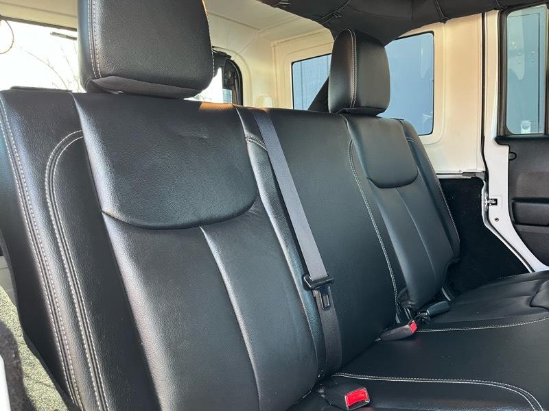 Jeep Wrangler Unlimited Sahara 4WD 2016