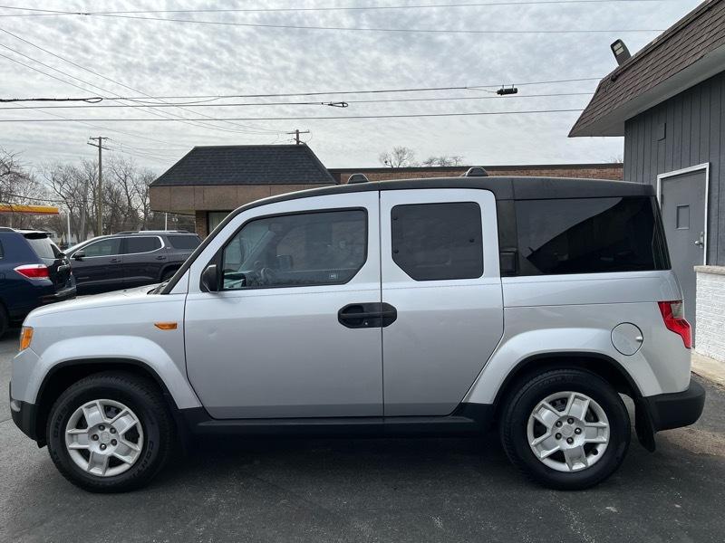Honda Element LX 2WD AT 2011