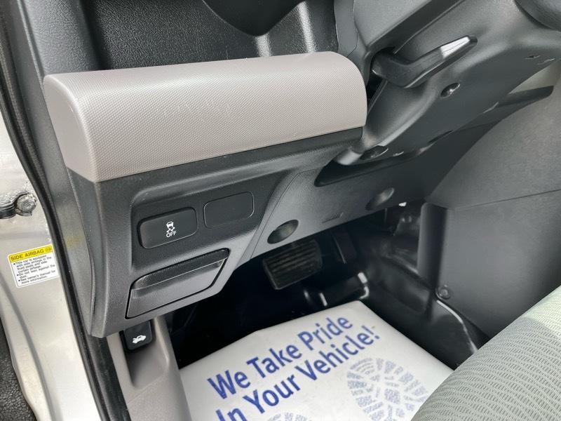 Honda Element LX 2WD AT 2011