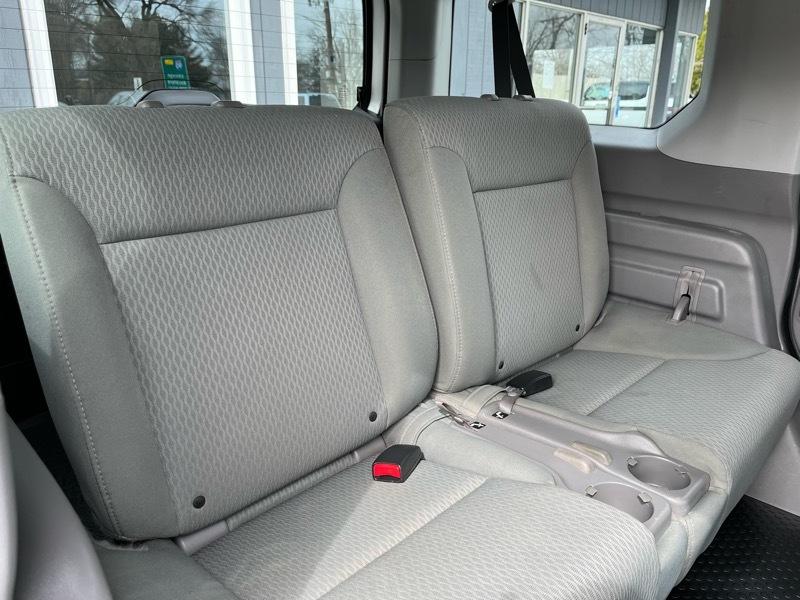 Honda Element LX 2WD AT 2011