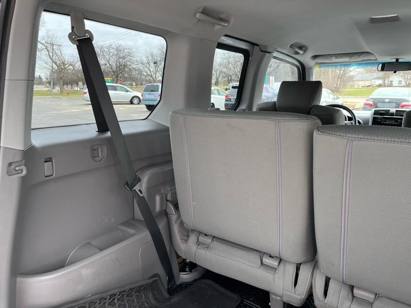 Honda Element LX 2WD AT 2011