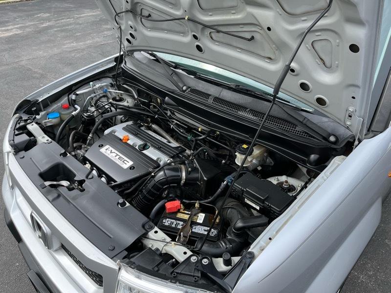 Honda Element LX 2WD AT 2011