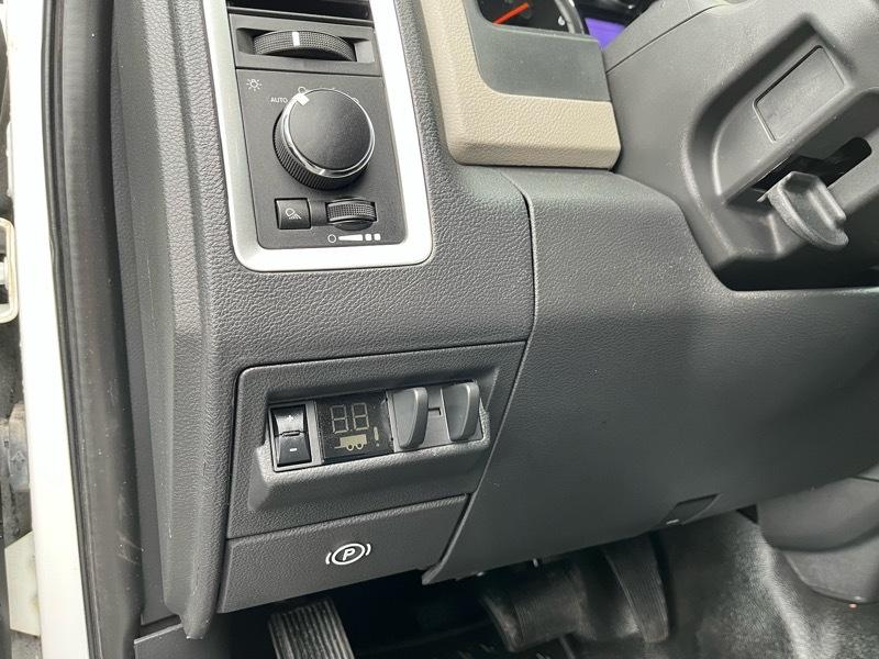 RAM 2500 SLT Crew Cab SWB 4WD 2012