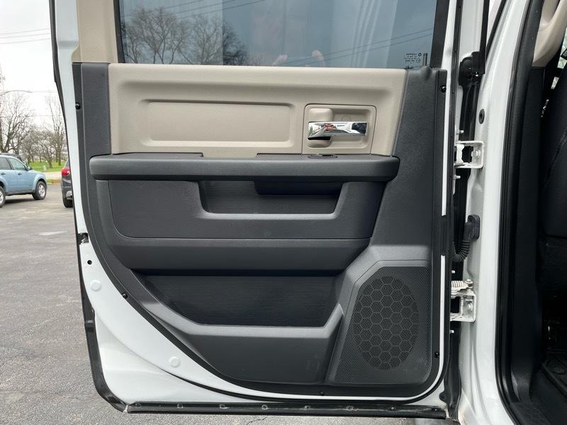 RAM 2500 SLT Crew Cab SWB 4WD 2012