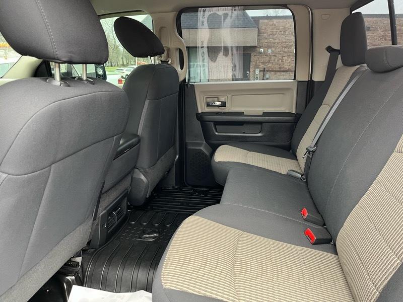 RAM 2500 SLT Crew Cab SWB 4WD 2012