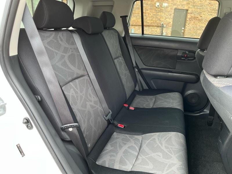 Scion xB 5-Door Wagon 5-Spd MT 2015