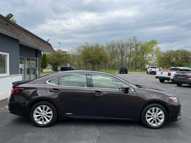 Lexus ES 300h Sedan 2013