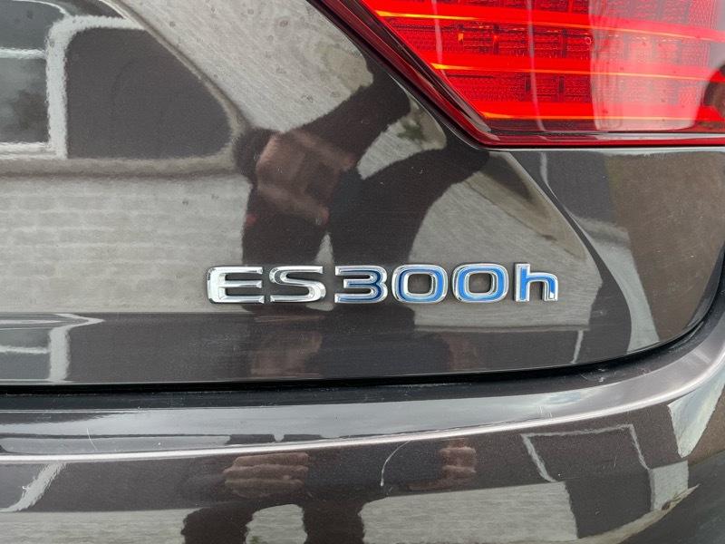 Lexus ES 300h Sedan 2013