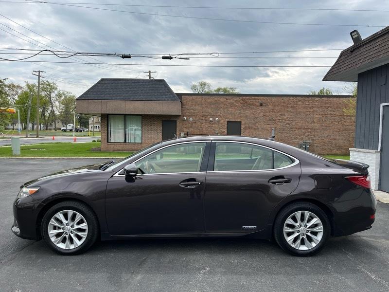 Lexus ES 300h Sedan 2013