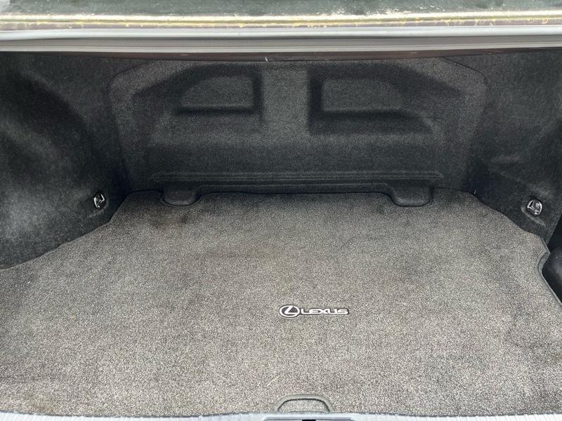 Lexus ES 300h Sedan 2013